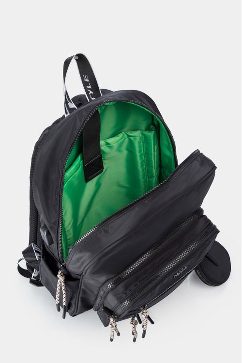 Morral en textil para mujer con bolsillo frontal removible